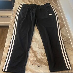 Men’s extra large Adidas black with white stripes